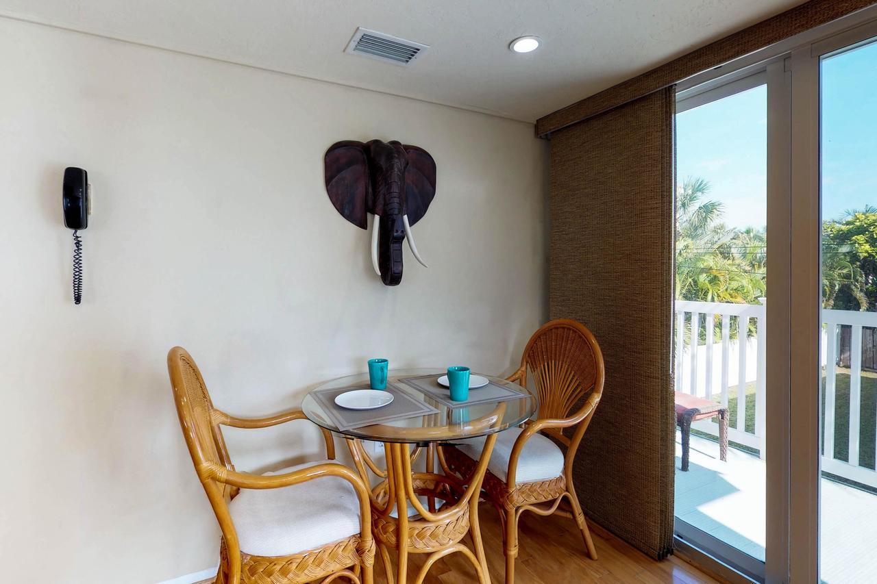Safari Suite Bradenton Beach Ngoại thất bức ảnh